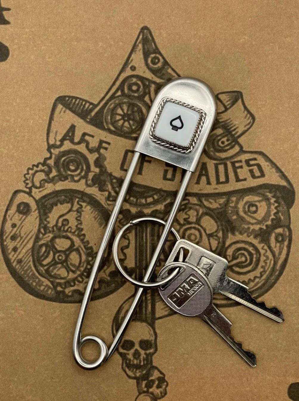 Lloyd-Jumbo Safety Pin with Spade Poker Dice