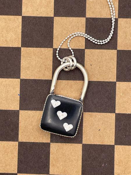 Lux-Onyx Dice with Heart Pips Faux Lock Choker