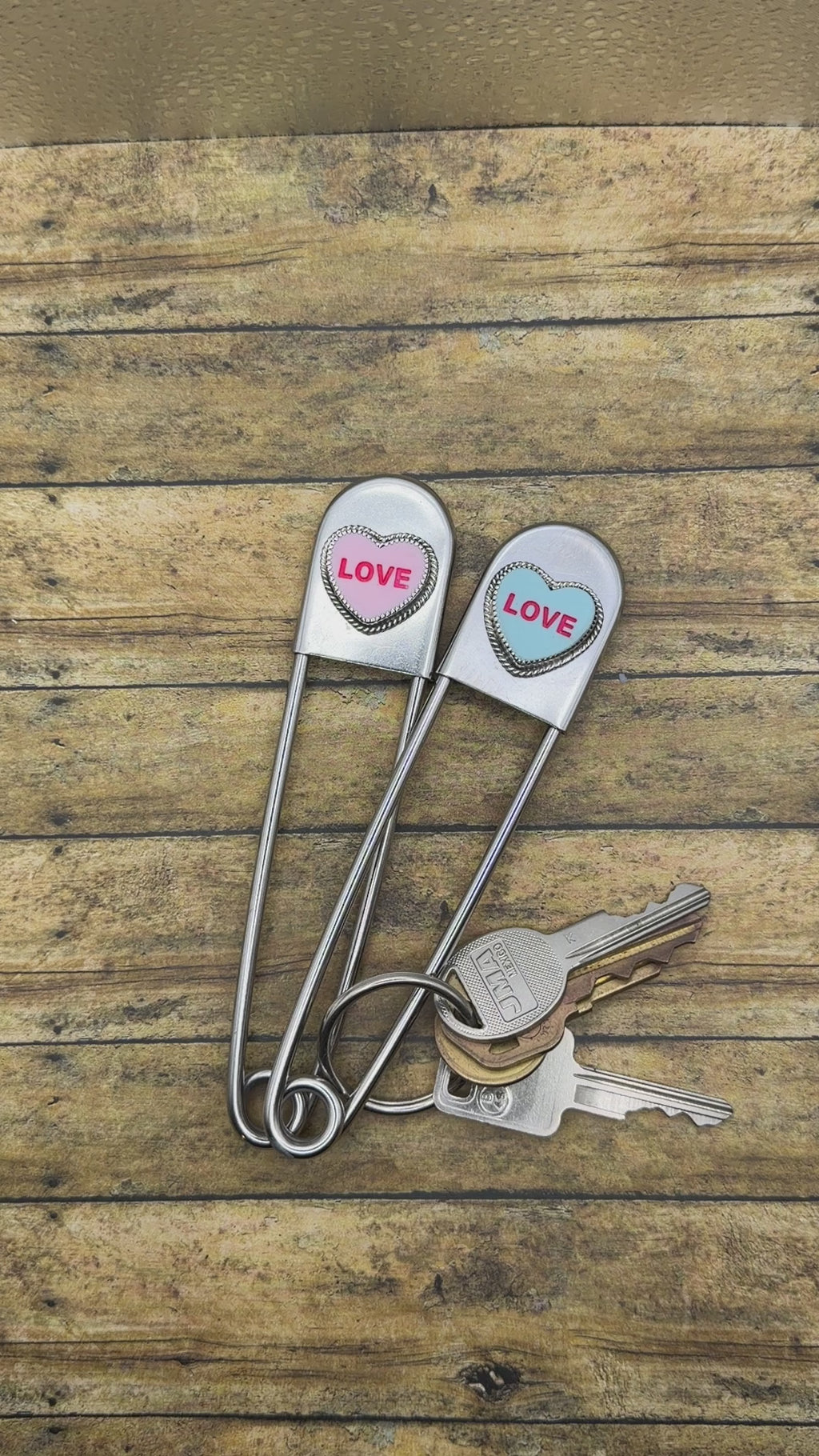 Minnie – Pink LOVE Candy Heart Jumbo Safety Pin Keychain | Handmade Jewelry